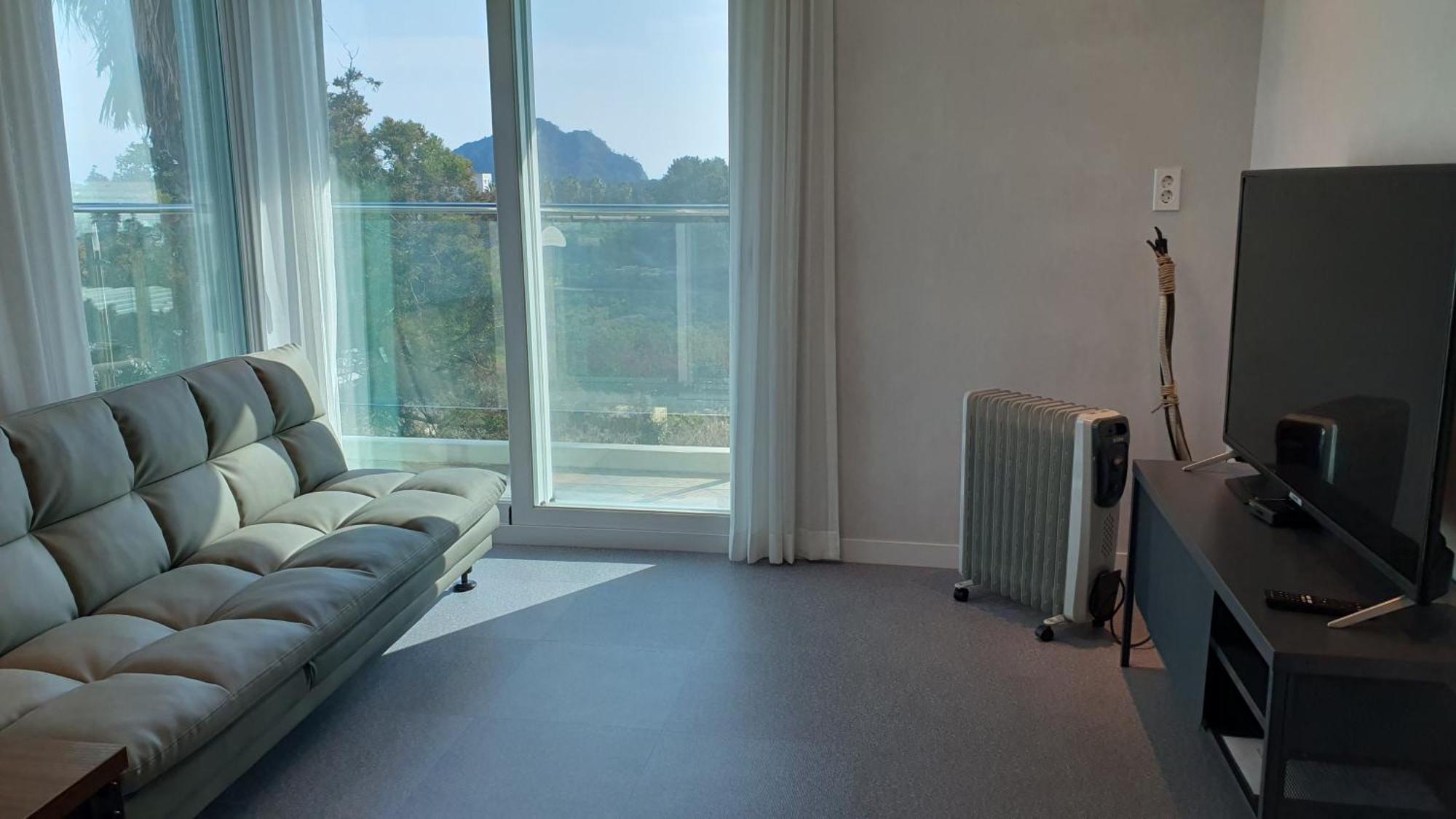 Beewool Chaewool Pension Seogwipo Room photo