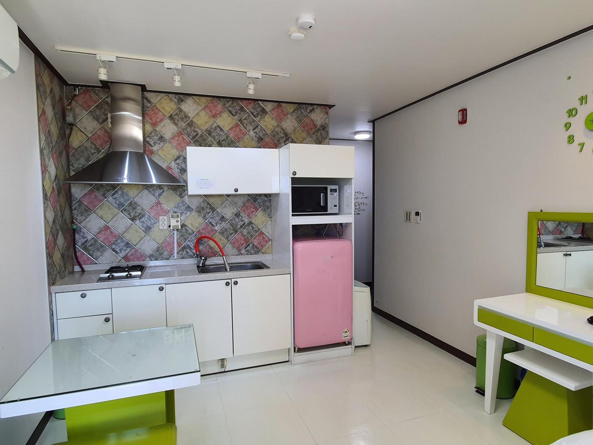 Beewool Chaewool Pension Seogwipo Room photo
